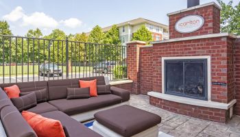 Outdoor Fire Pit Lounge